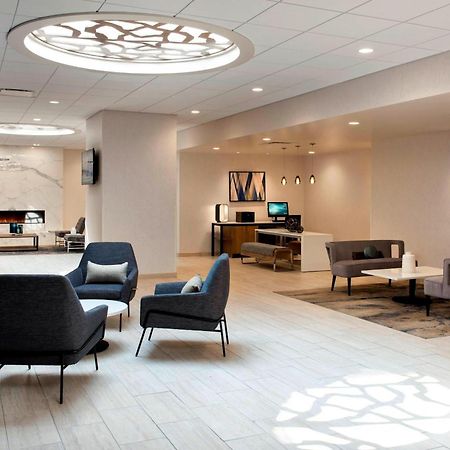 Delta Hotels By Marriott Utica Eksteriør billede