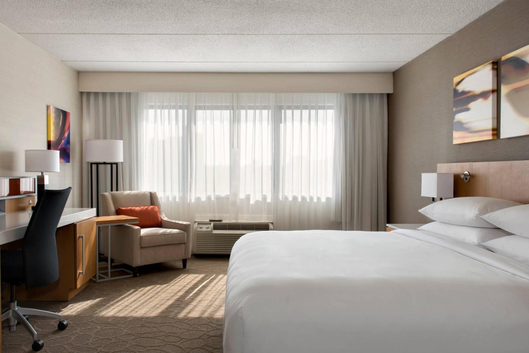 Delta Hotels By Marriott Utica Eksteriør billede