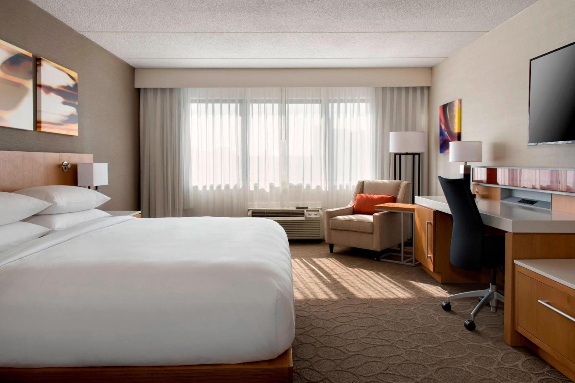 Delta Hotels By Marriott Utica Eksteriør billede