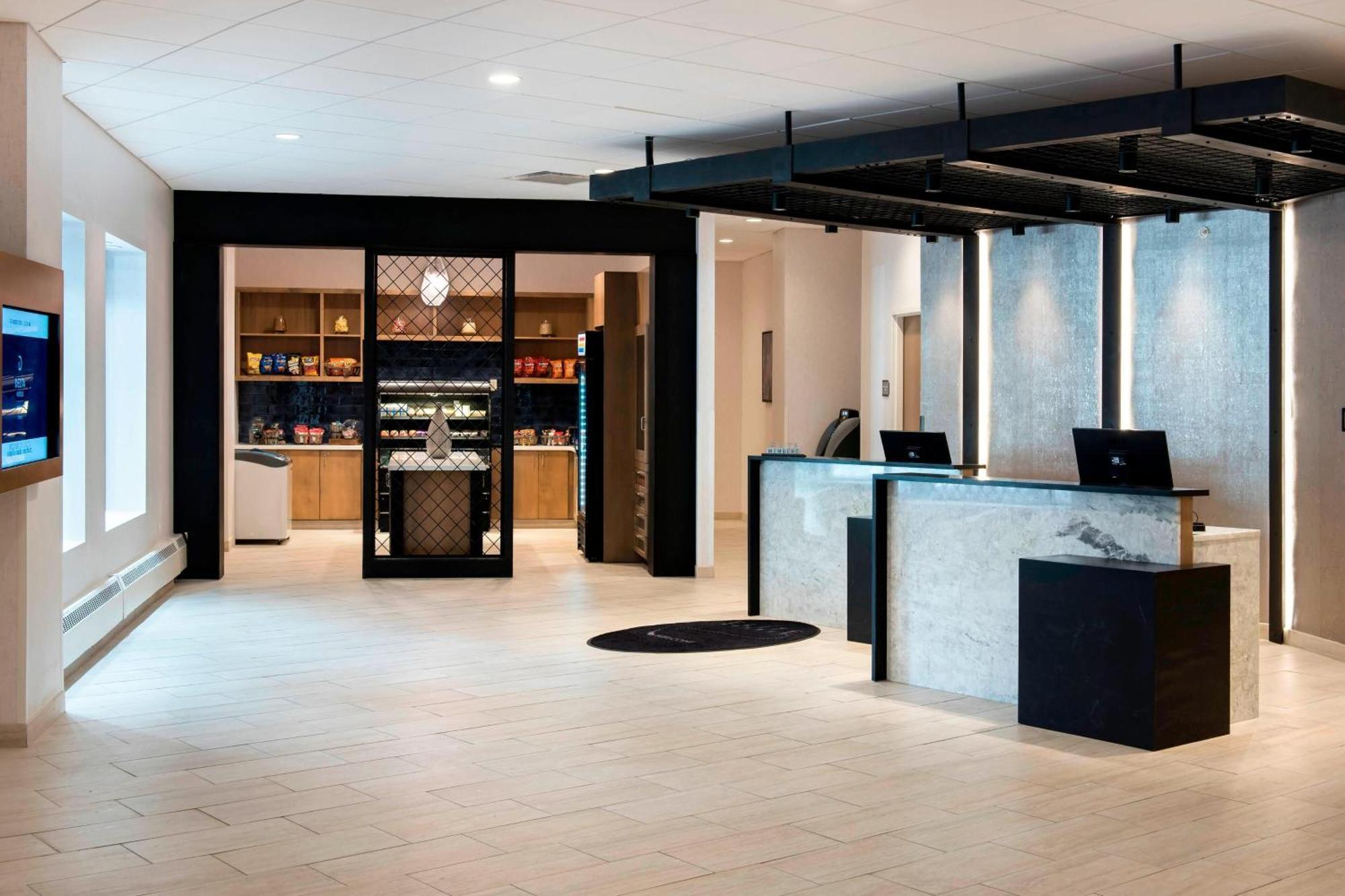 Delta Hotels By Marriott Utica Eksteriør billede