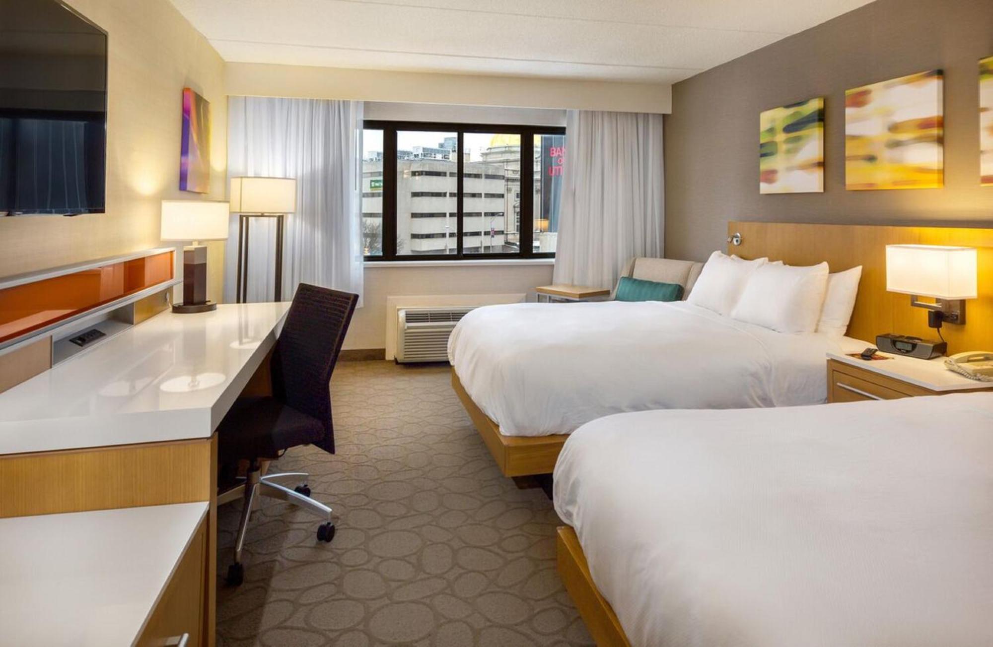 Delta Hotels By Marriott Utica Eksteriør billede