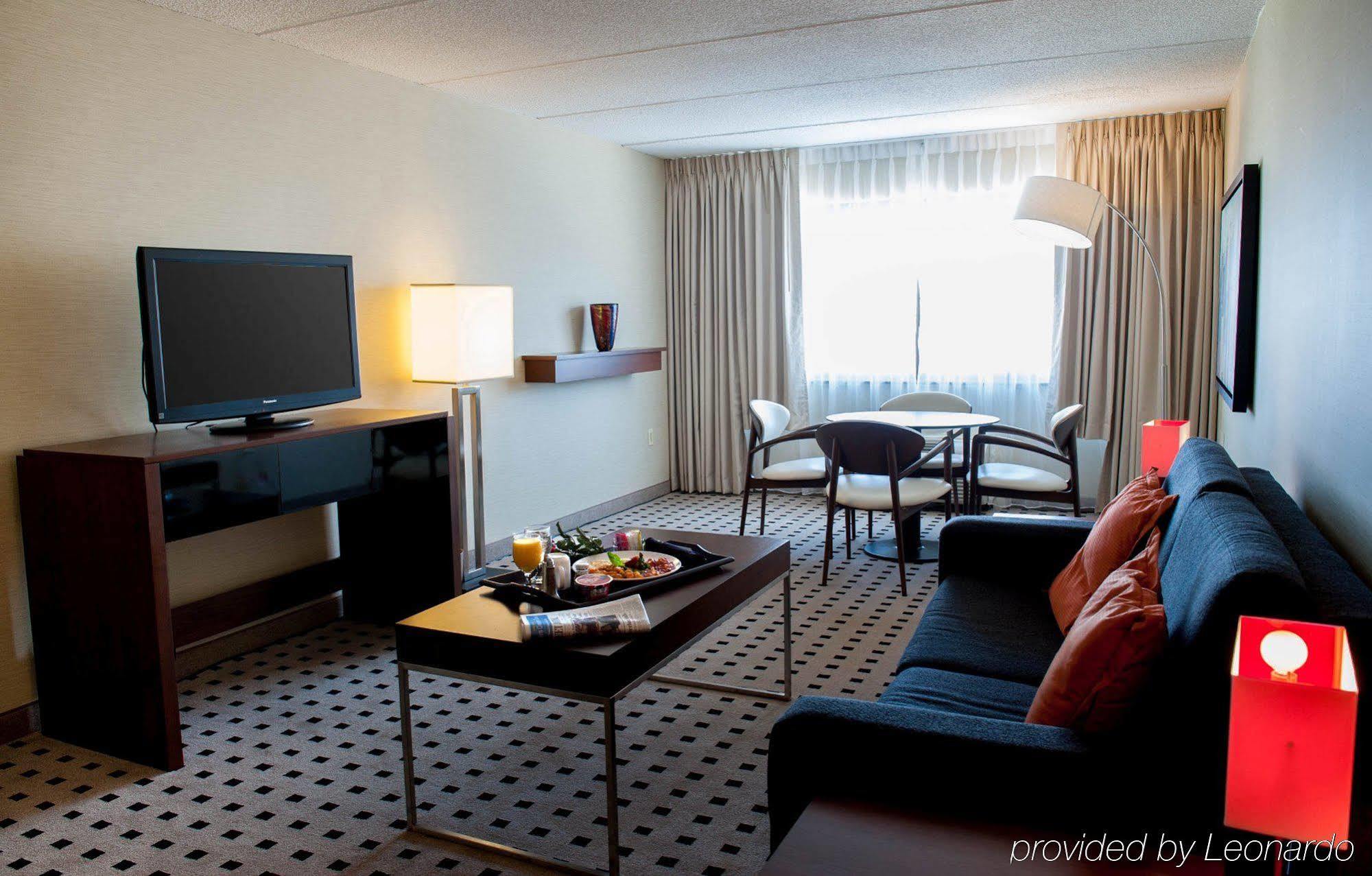 Delta Hotels By Marriott Utica Eksteriør billede